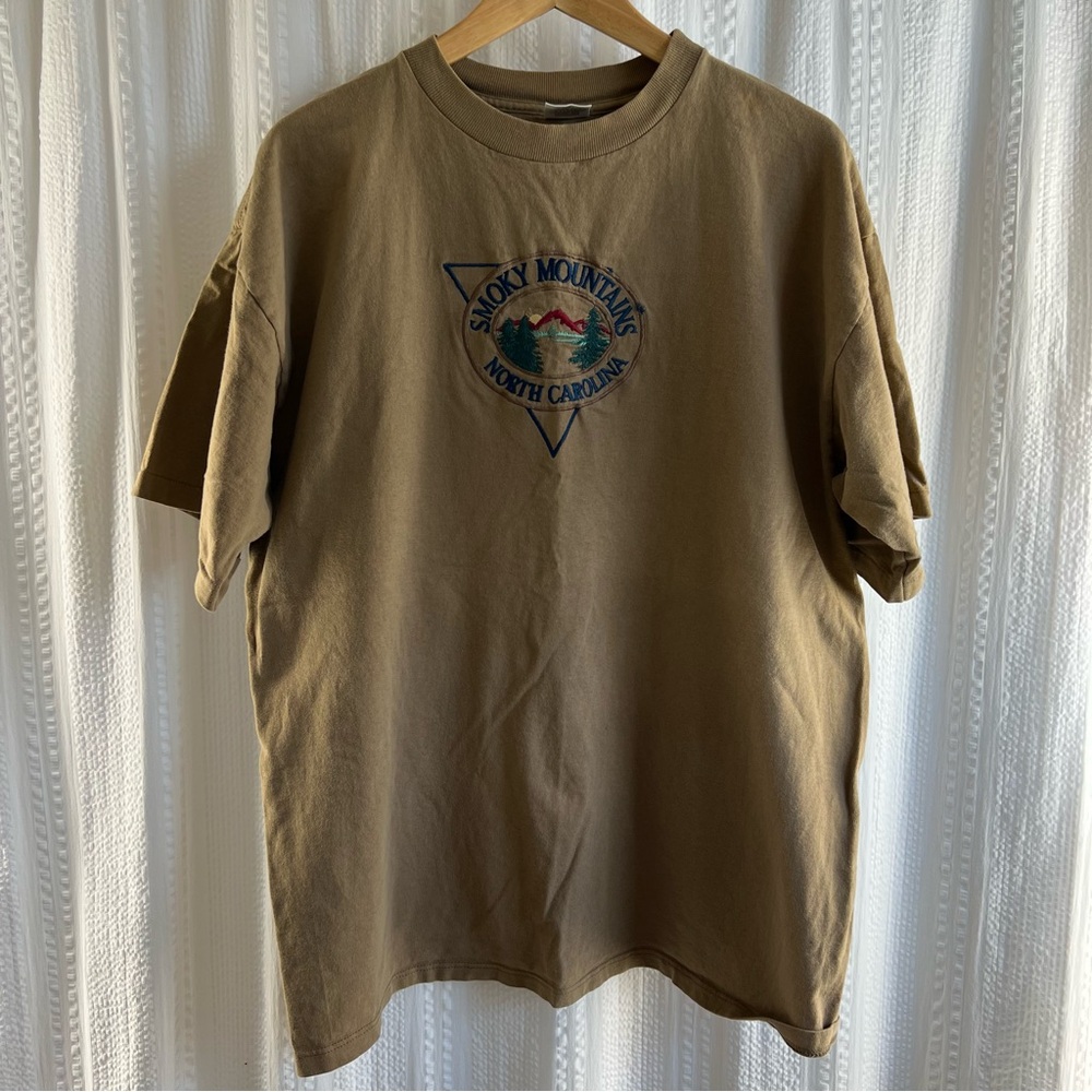 Vintage Smoky Mountains North Carolina Embroidered T-shirt‎